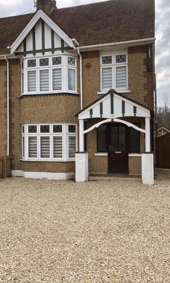 Cosy Garden Log Cabin Salisbury Exterior foto