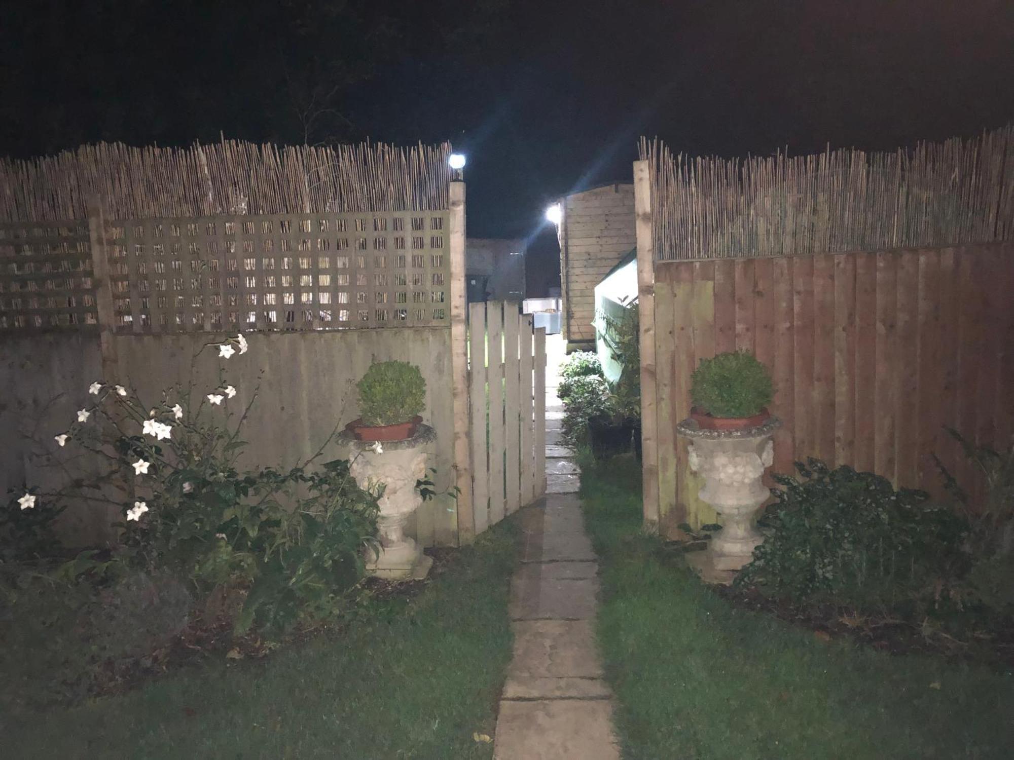 Cosy Garden Log Cabin Salisbury Exterior foto